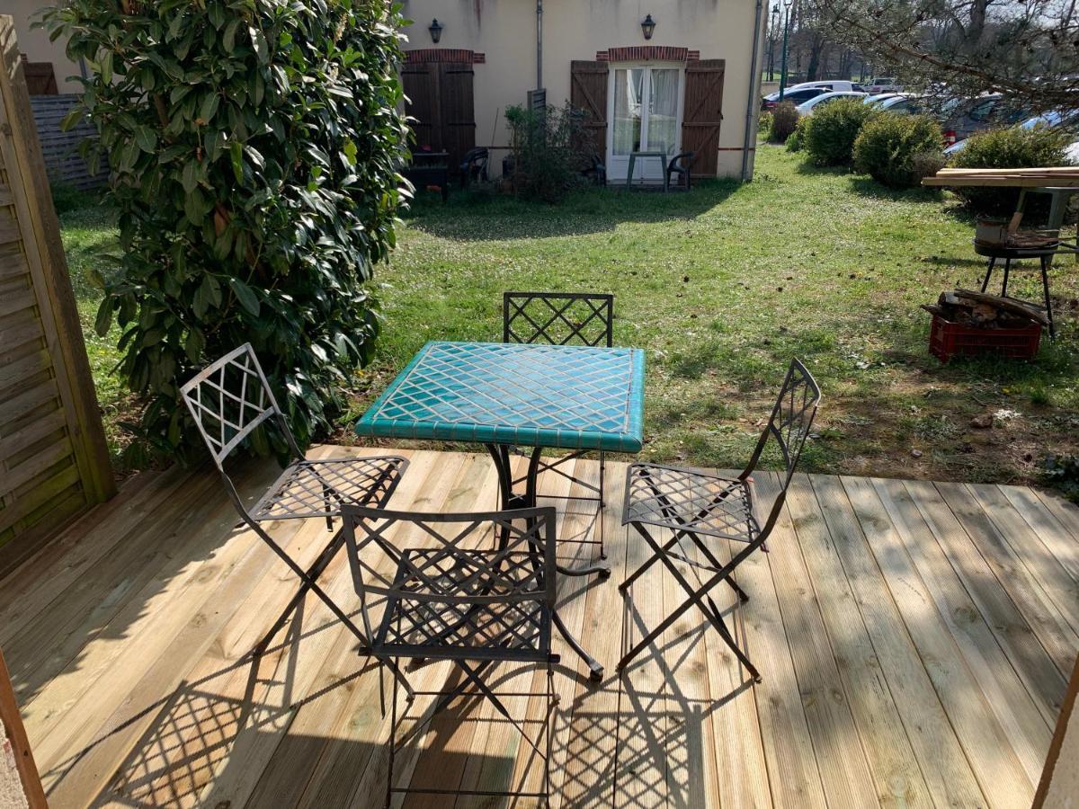 Cottage Avec Terrasse Domaine Golf De Limere Prox Orleans Ardon  Exteriör bild